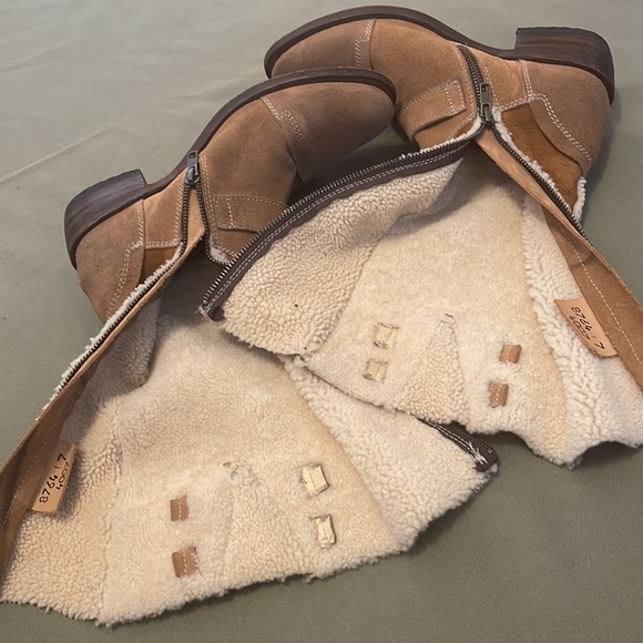 UGG KOOLABURRA size 7” Leather womens boots fully Sherpa lined - Picture 8 of 16